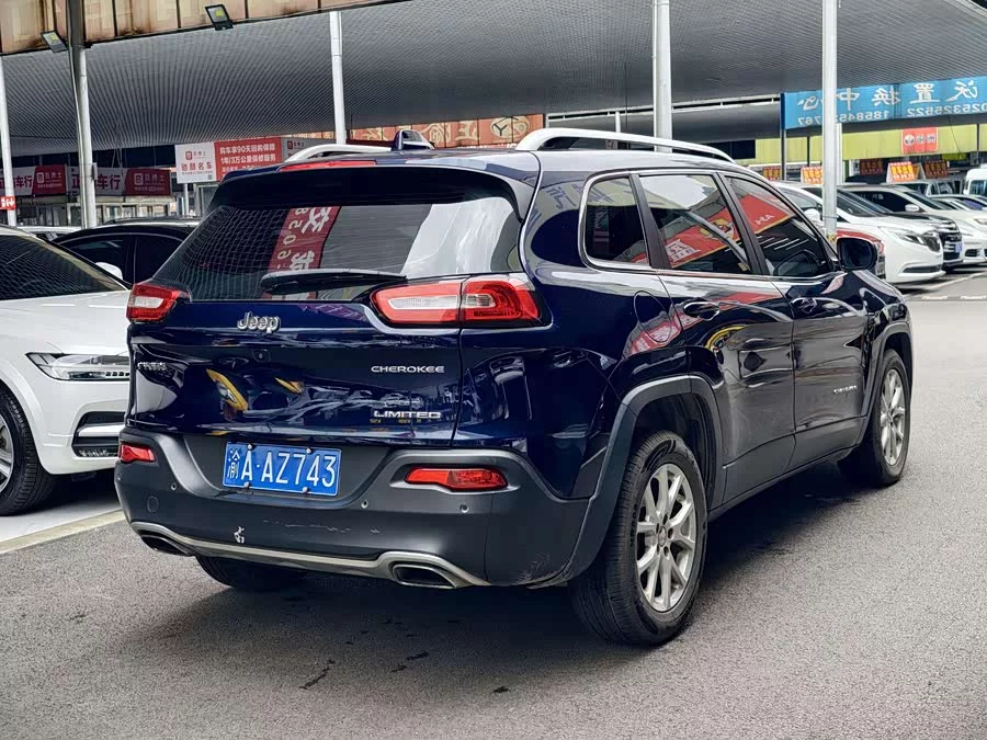 Jeep Cherokee
