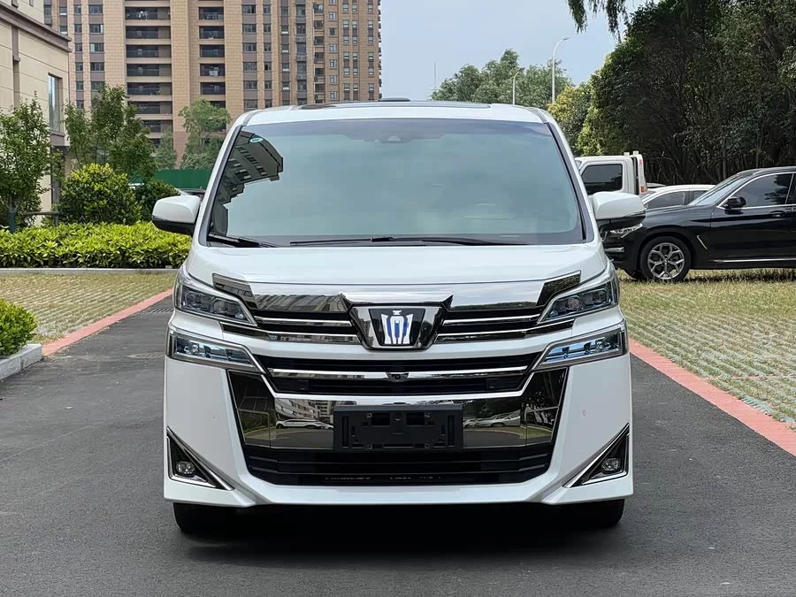 Toyota Crown Vellfire