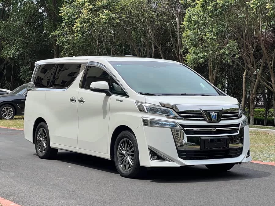 Toyota Crown Vellfire