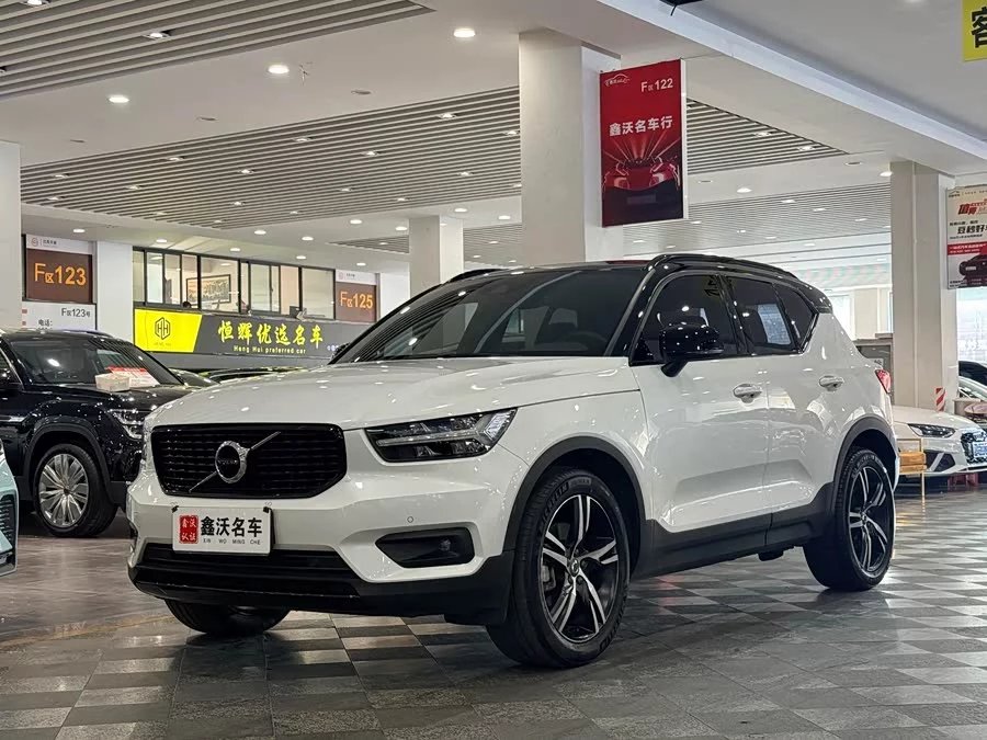Volvo XC40