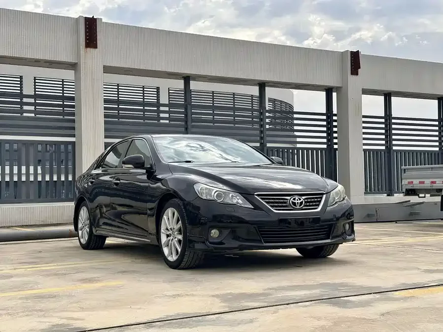 Toyota Reiz