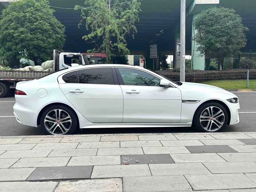 Jaguar XEL
