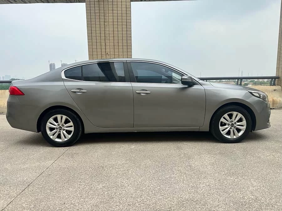 Kia K4