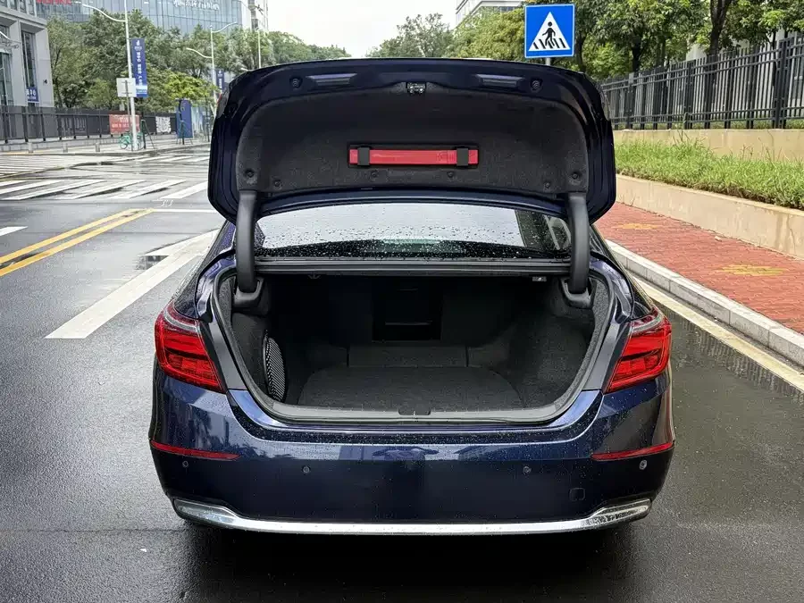 Honda Inspire