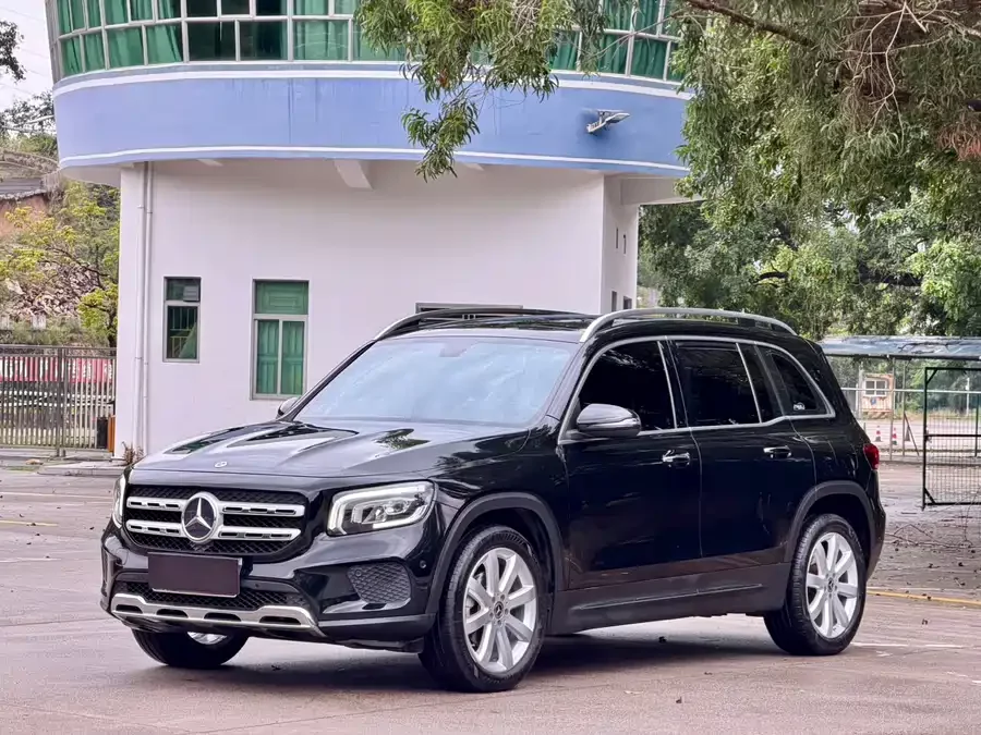 Mercedes Benz GLB