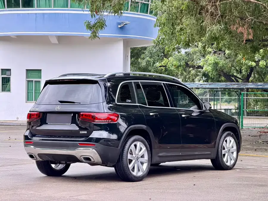 Mercedes Benz GLB