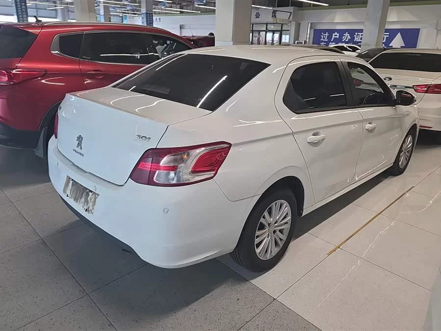 Peugeot 301