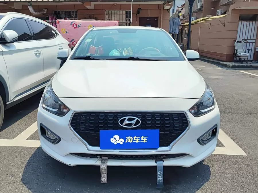 Hyundai Rena