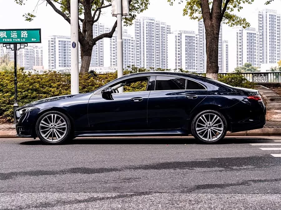 Mercedes Benz CLS