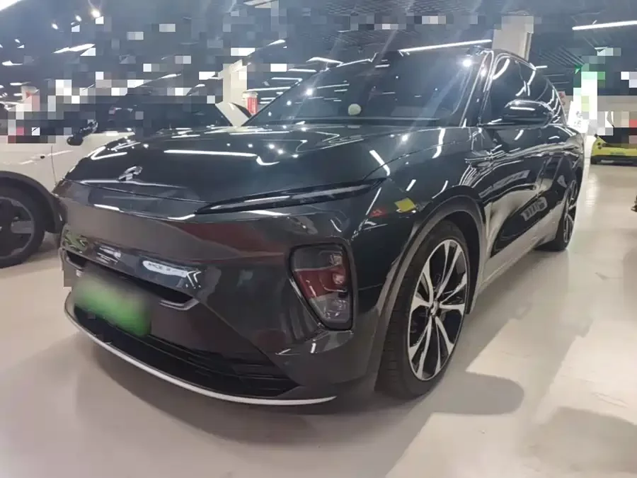 NIO ES8