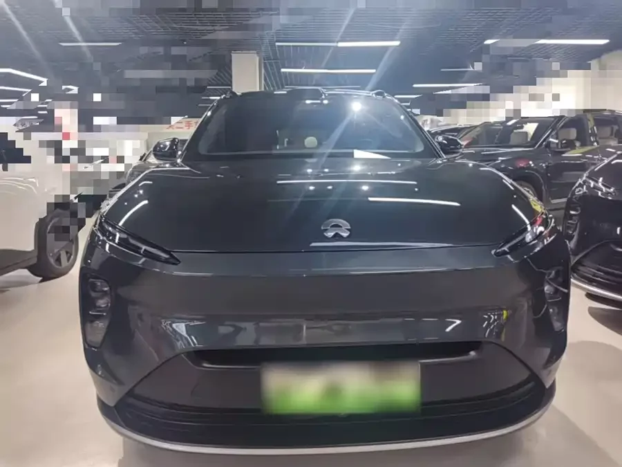 NIO ES8