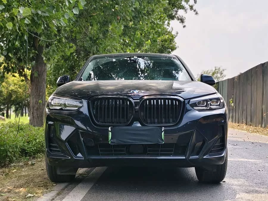 BMW iX3