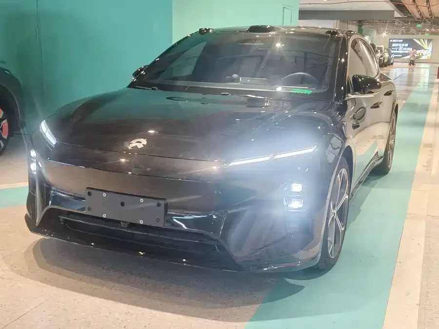 NIO ET5T