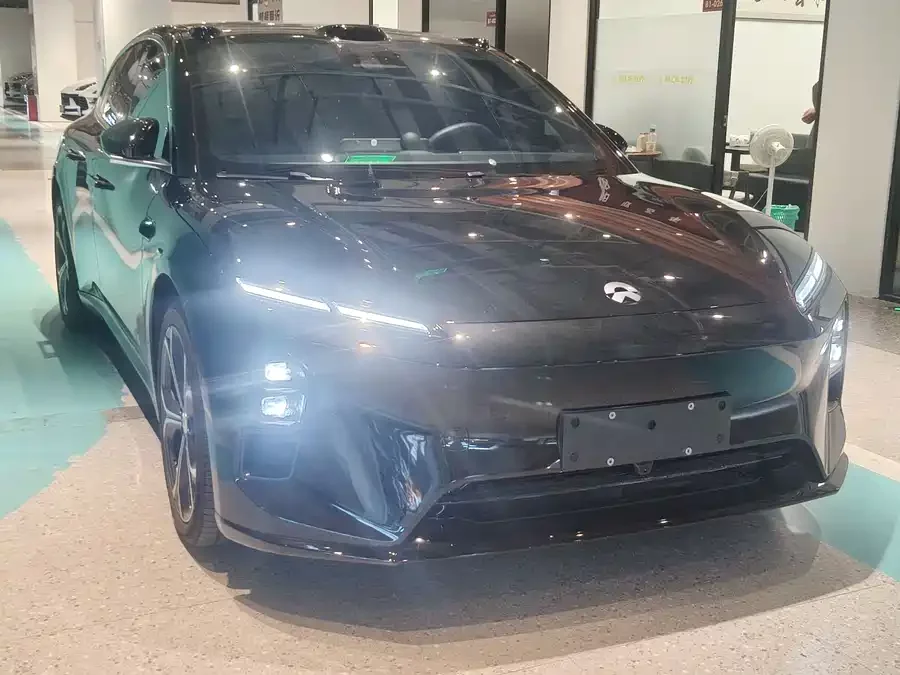 NIO ET5T
