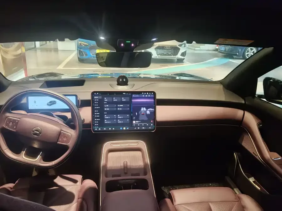 NIO ET5T