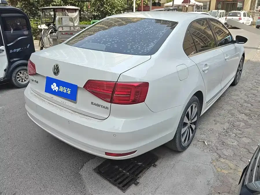 Volkswagen Sagitar