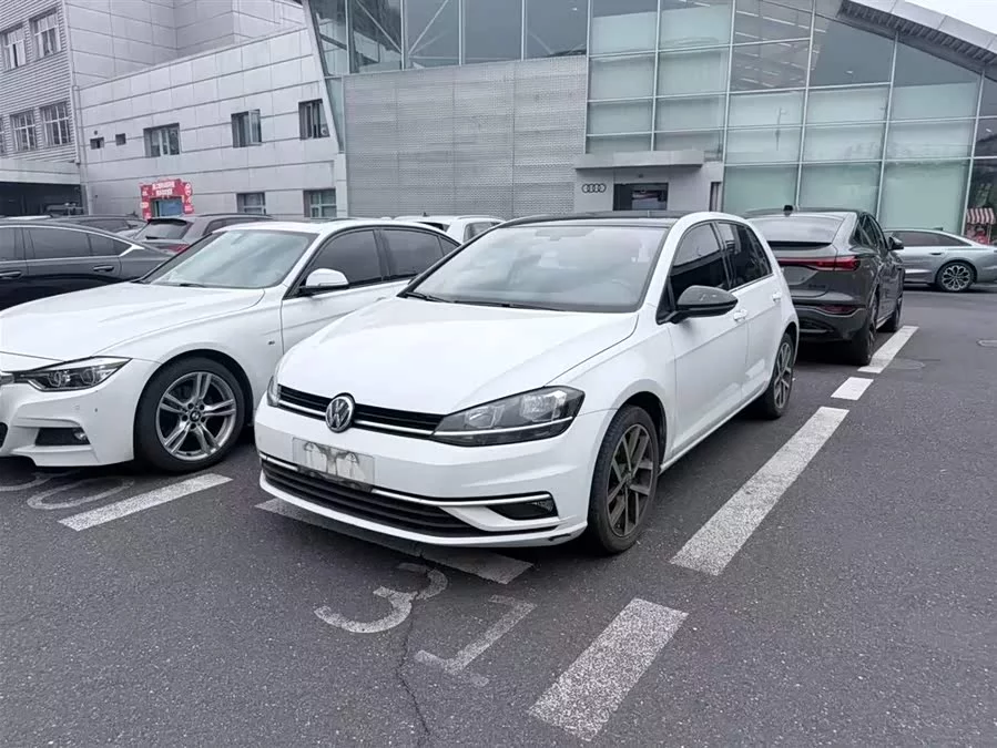 Volkswagen golf