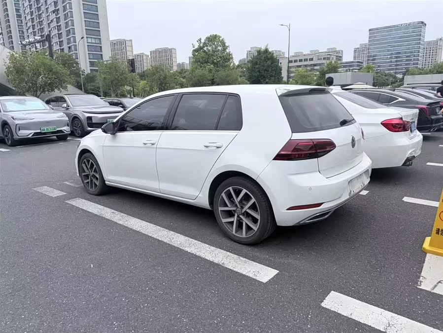 Volkswagen golf
