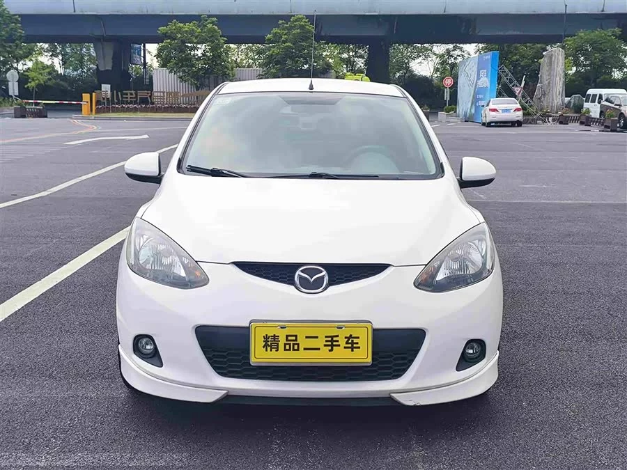 Mazda 2