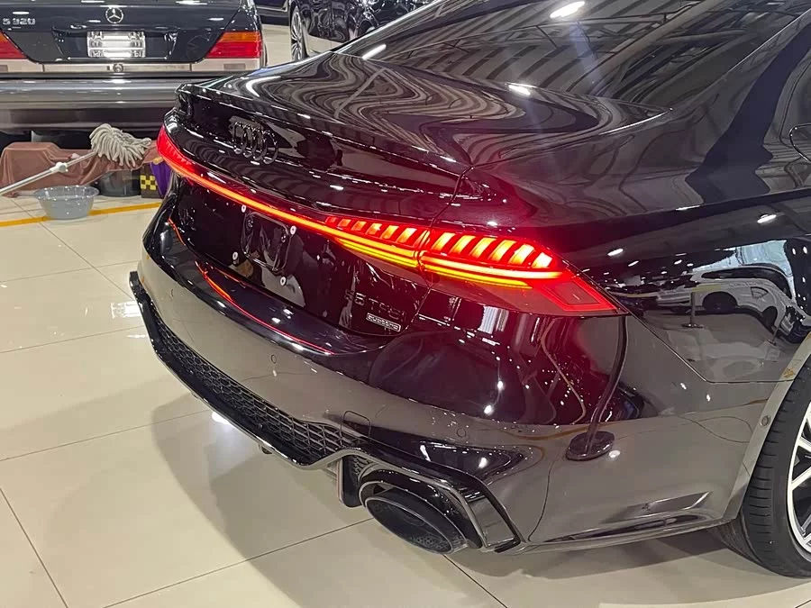 Audi A7L