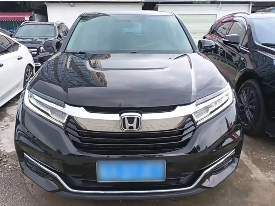 Honda Crown Road