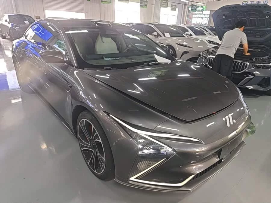 Zhiji L7