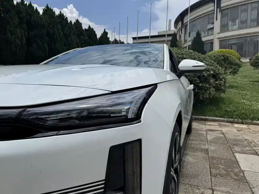 Geely Galaxy L6