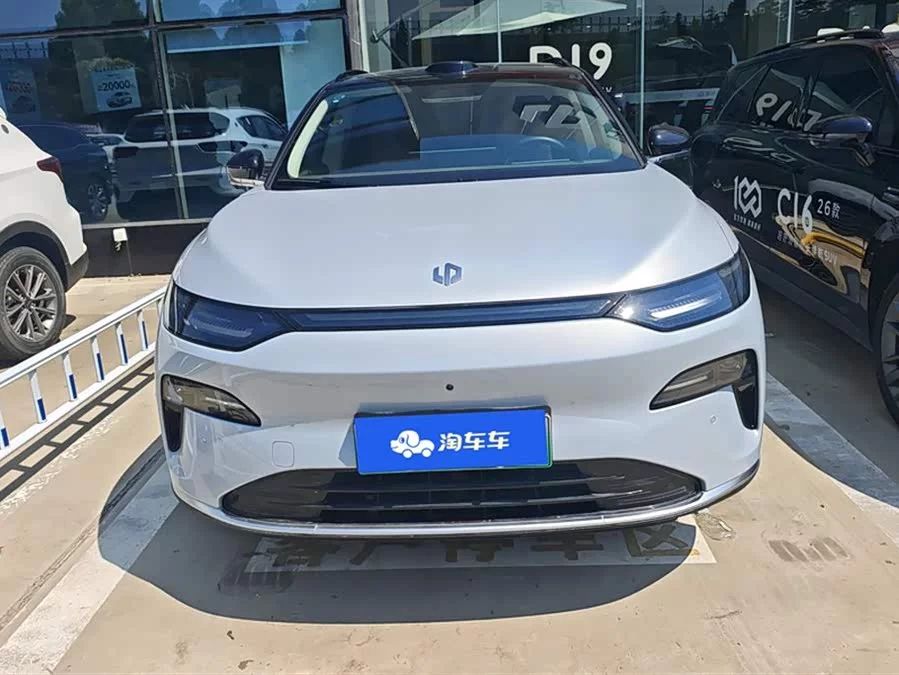 Leapmotor C11