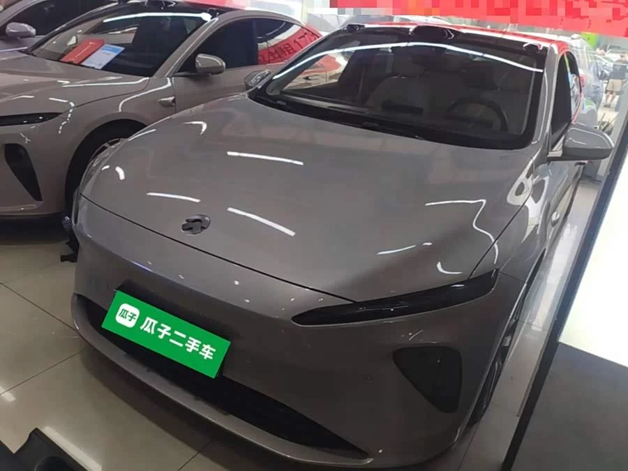 NIO ET7