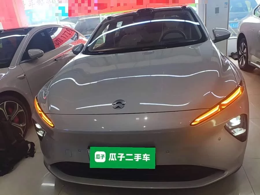 NIO ET7
