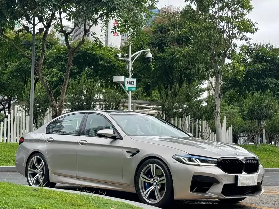 BMW M5