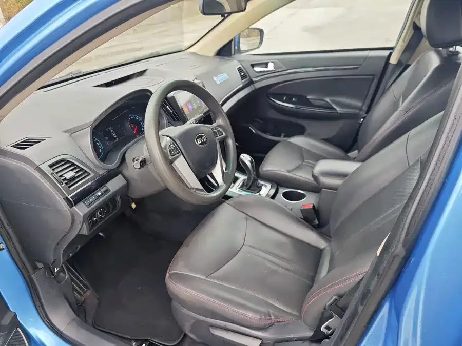 BYD e5