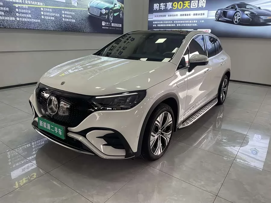 Mercedes Benz EQE SUV