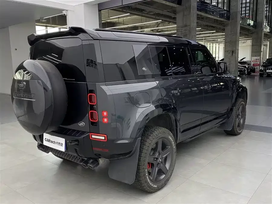 Land Rover guard