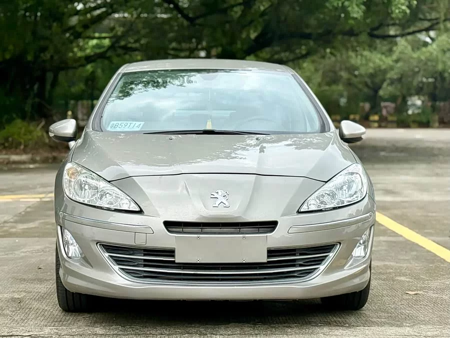 Peugeot 408