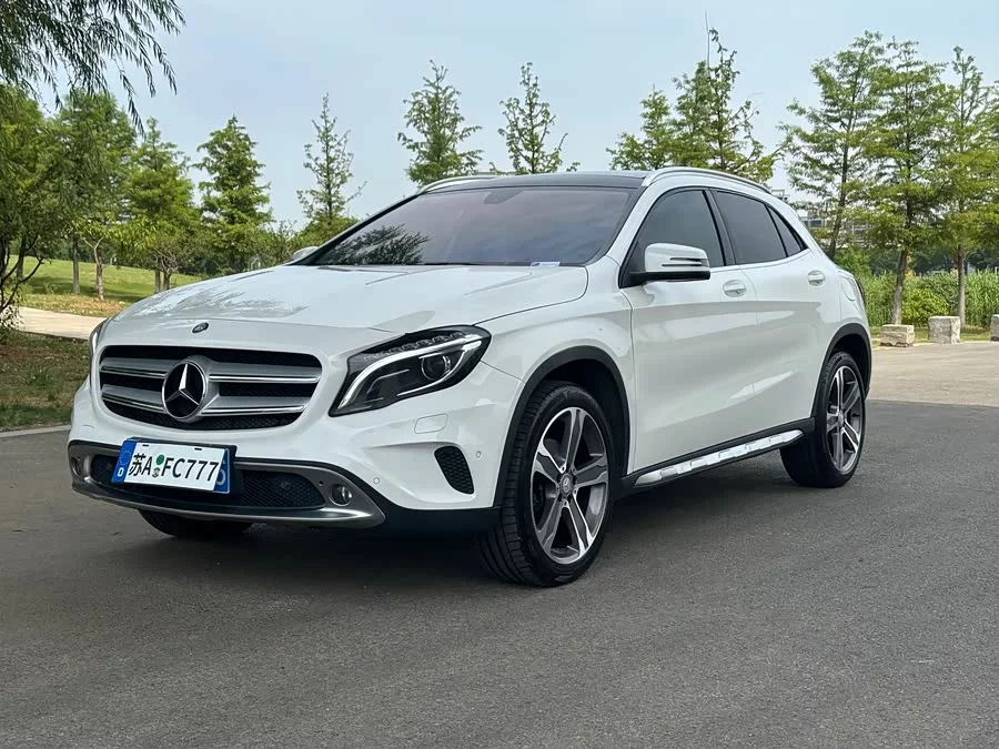 Mercedes Benz GLA