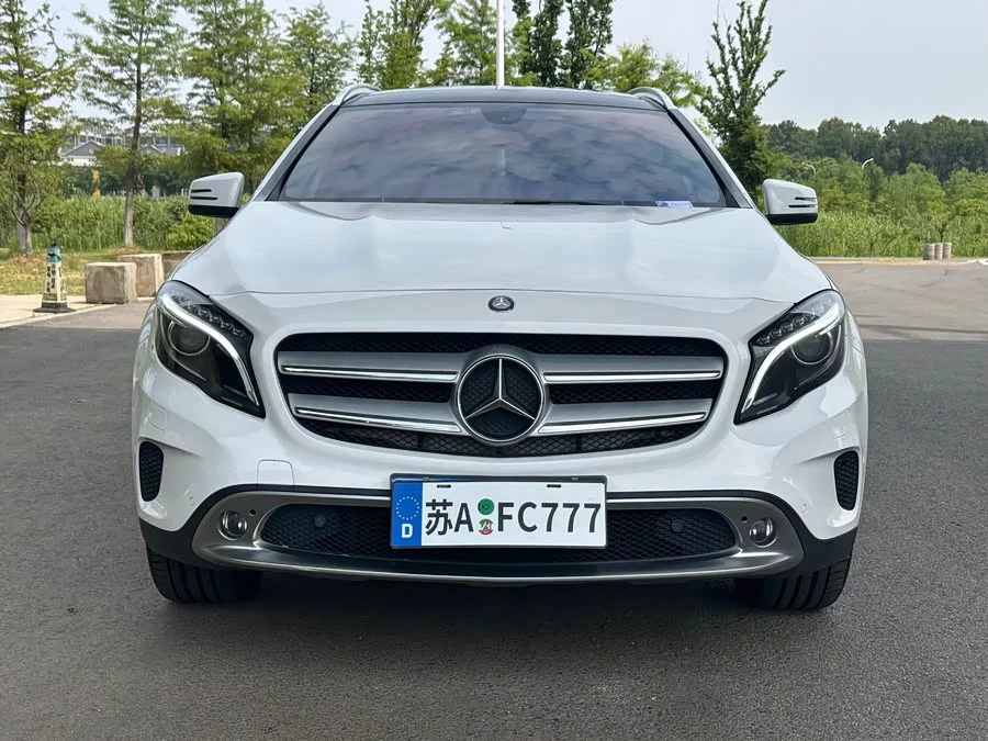 Mercedes Benz GLA