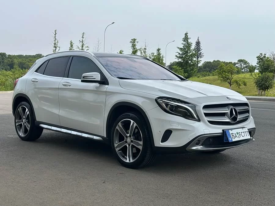Mercedes Benz GLA