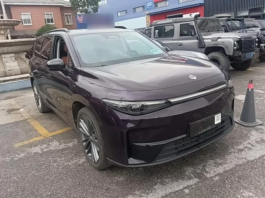 Leapmotor C16