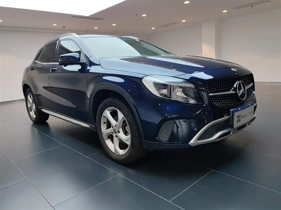 Mercedes Benz GLA