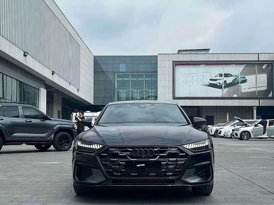 Audi A7L