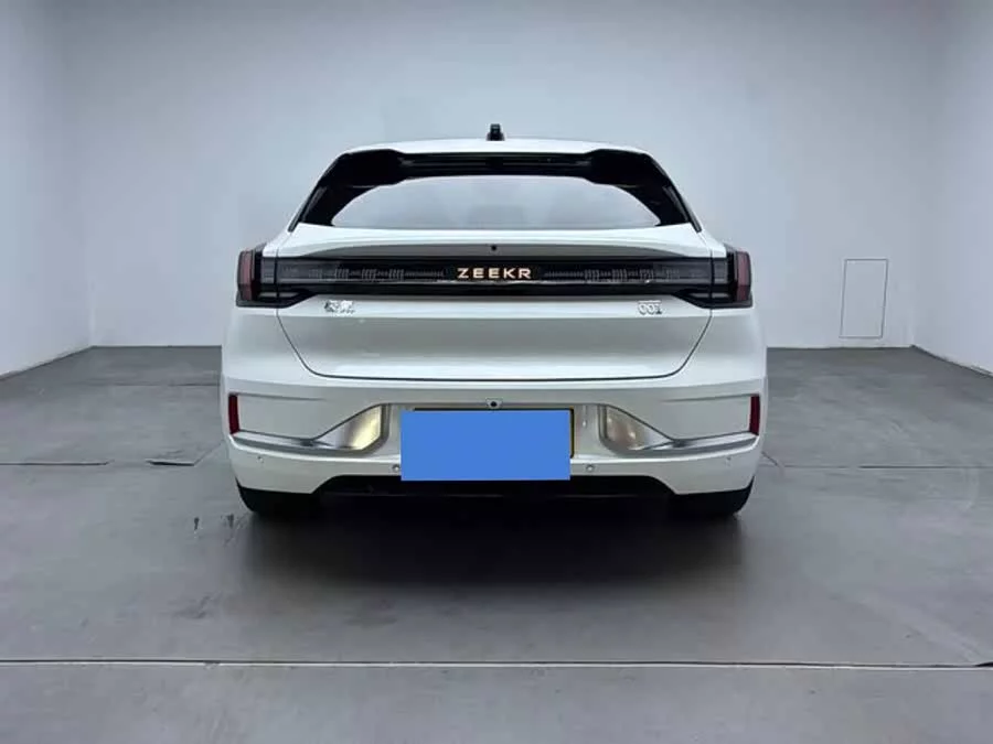 Zeekr 001