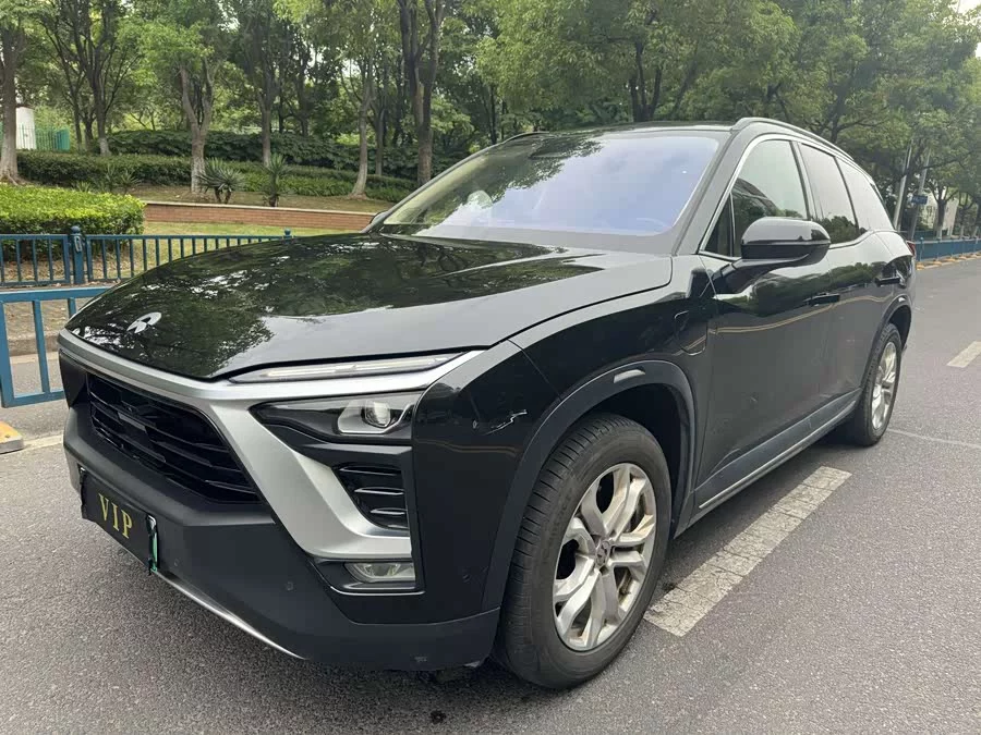 NIO ES8