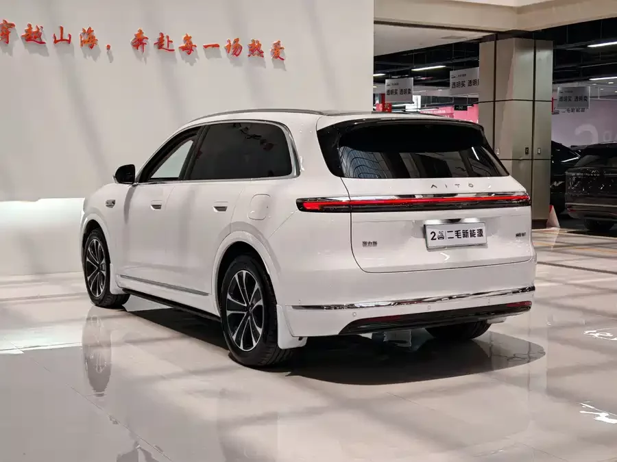 AITO Wenjie M7