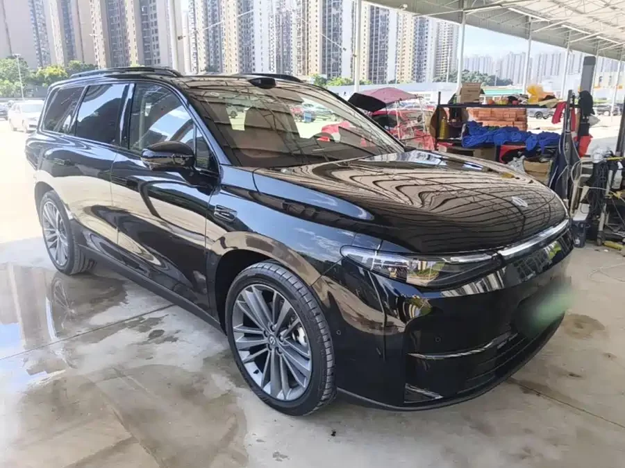 Leapmotor C16