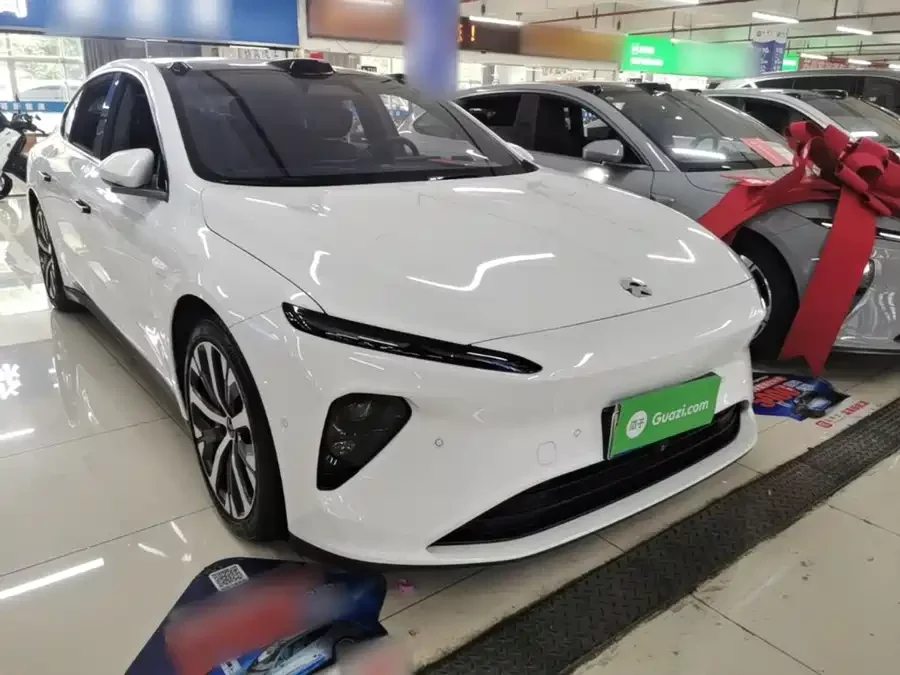 NIO ET7