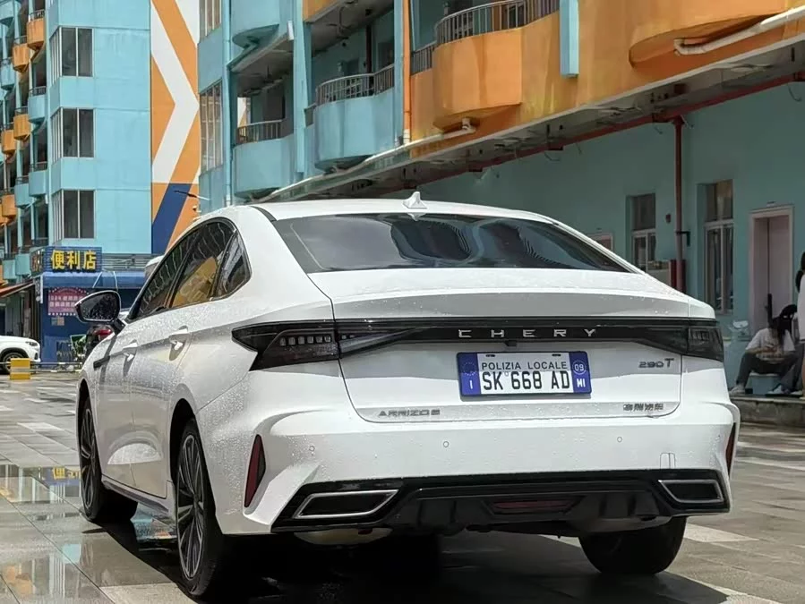 Chery Arrizo 8