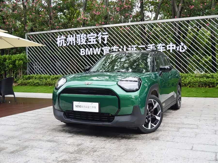 MINI Electric  ACEMAN