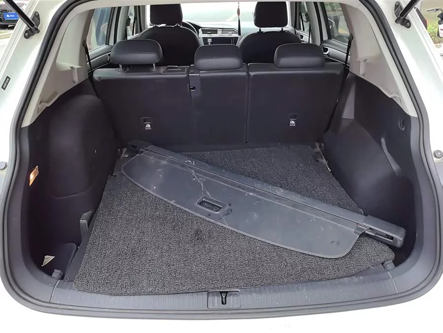 Volkswagen Tiguan L plug-in hybrid
