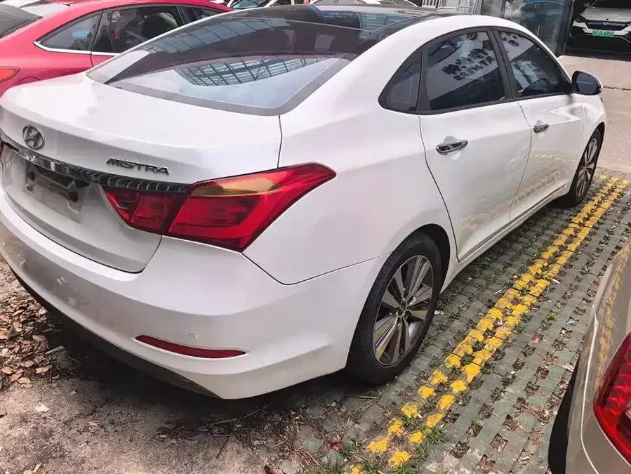Hyundai Mistra